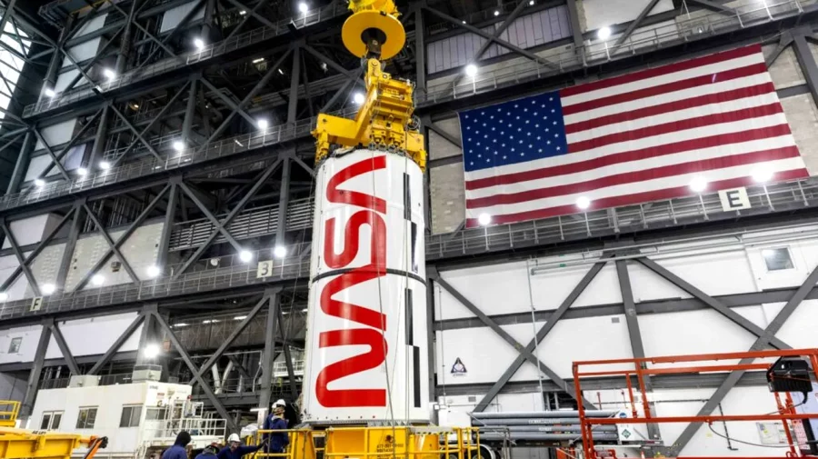 NASA amână prima misiune cu astronauți pe Lună din cauza frigului extrem de la locul de lansare