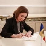 Doi consuli onorifici ai Republicii Moldova, decorați de Maia Sandu cu „Ordinul Onoarei”