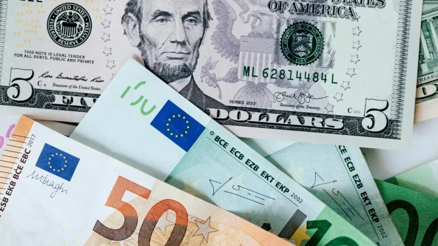 Curs valutar 29 ianuarie 2026: Cât valorează un euro și un dolar
