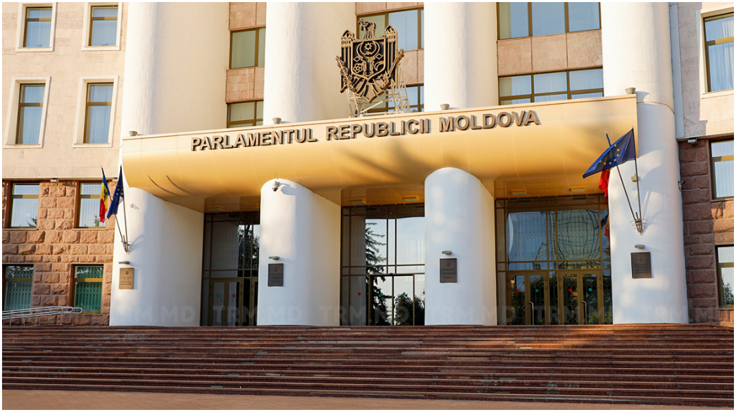 S-a terminat vacanța: Deputații revin astăzi la muncă