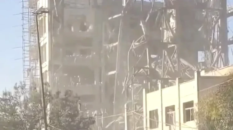 Israelul a bombardat complexul grupului care alege noul lider suprem al Iranului