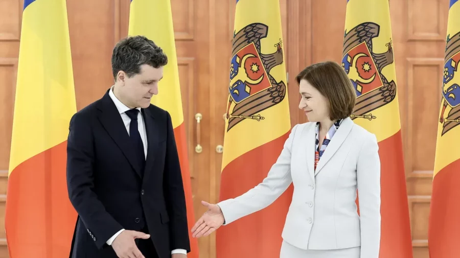 Uniunile Scriitorilor din România și Moldova cer ca reunificarea să fie prioritate națională: de la vorbe la fapte