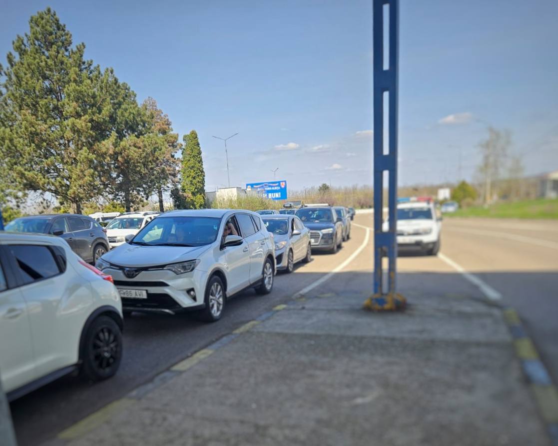 Sezonul estival, în toi. Cum pot călătorii reduce timpul de așteptare la frontieră
