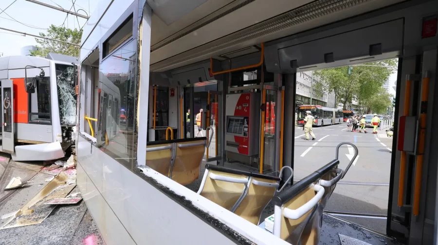 VIDEO Accident grav între două tramvaie în Dusseldorf: peste 50 de persoane au fost rănite, cinci în stare gravă