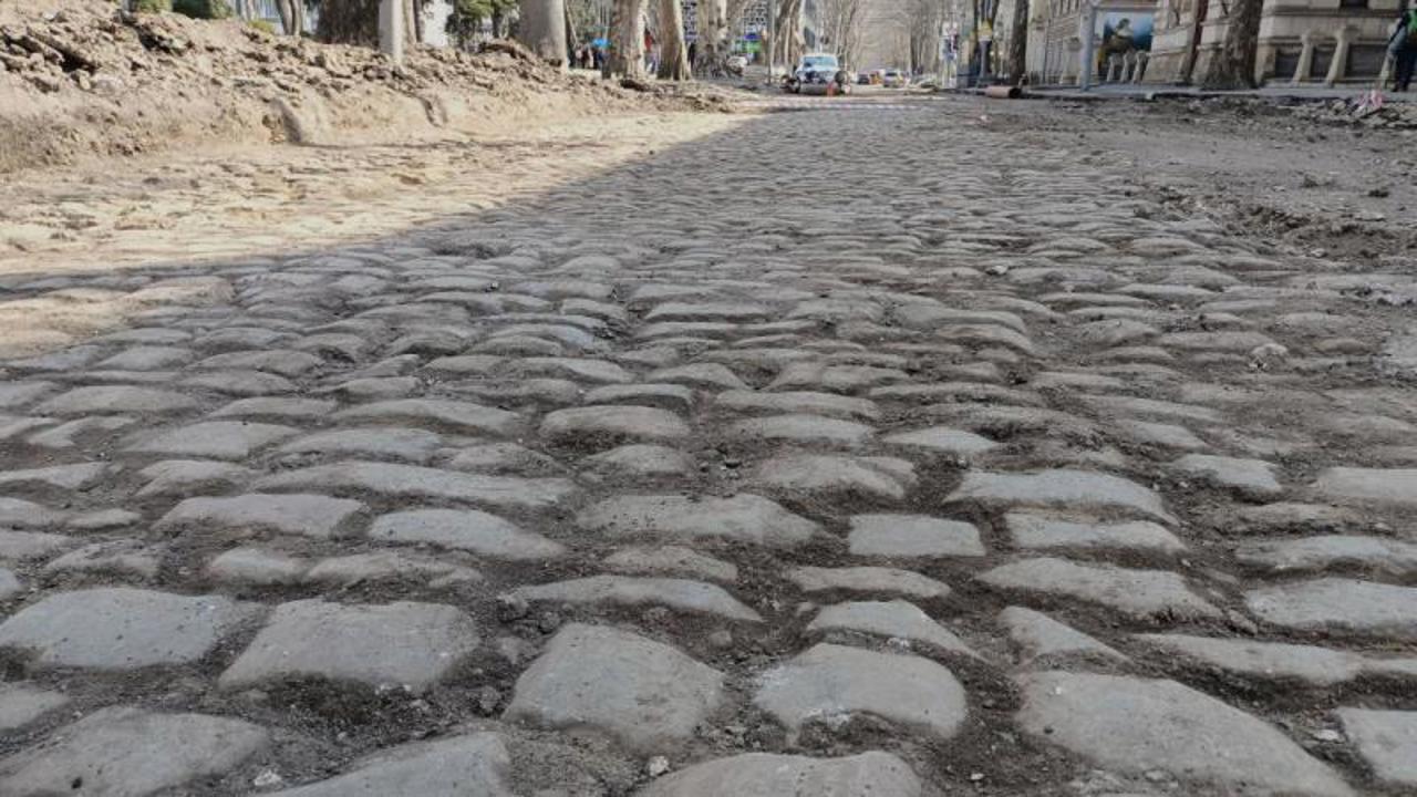 VIDEO De ce a durat atât de mult aprobarea proiectului de renovare a caldarâmului. Explicații de la Ministerul Culturii