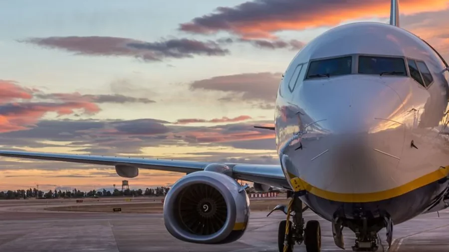 Ai făcut scandal în avion? Riști interdicție de zbor. Companiile pregătesc măsuri dure pentru pasagerii turbulenți