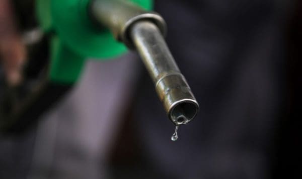 Benzina se scumpește cu 2 bani! ANRE anunță noi prețuri la pompă