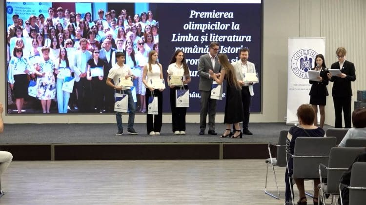 NO COMMENT| ELEVII OLIMPICI LA LIMBA ROMÂNĂ ȘI ISTORIE, PREMIAȚI DE DRRM