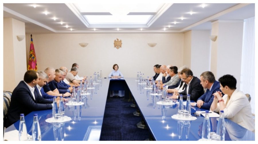 Alegerile din Găgăuzia, organizate după reguli noi. Ce a discutat Maia Sandu cu membrii Adunării Populare