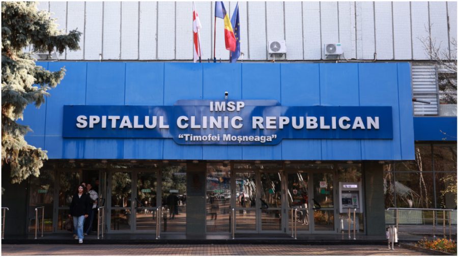 Medicii de la Spitalul Clinic Republican au primit lefuri mai mici cu 10%. Explicațiile instituției