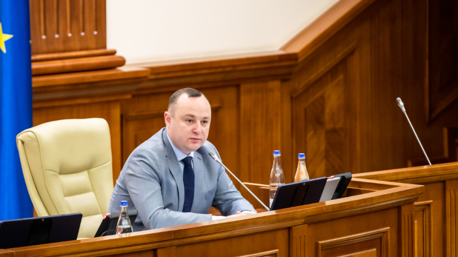 Batrîncea cere explicații despre afacerea șefului de la Moldsilva