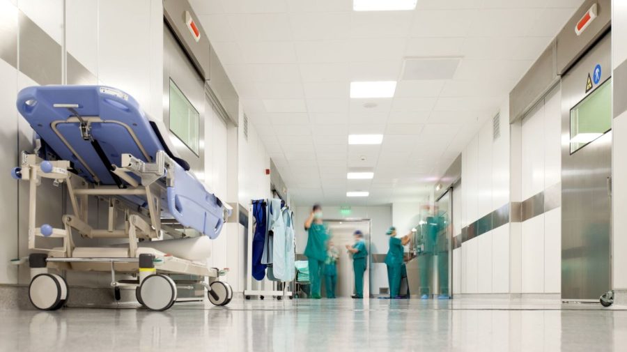 Peste o mie de petiții depuse la CNAM în șase luni: Moldovenii reclamă probleme cu asigurarea medicală și tratamentele