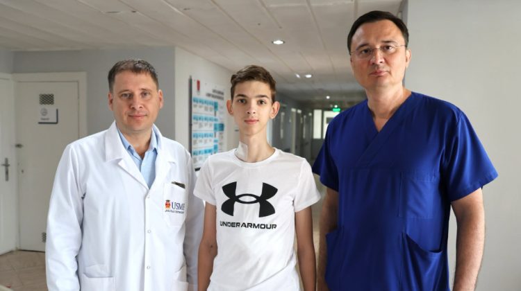 „Speram că se va vindeca prin tratament medicamentos”. Minor, salvat printr-un transplant hepatic de la un donator viu