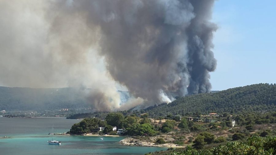 Moldovenii care merg în Grecia, avertizați: risc sporit de incendii din 30 iulie