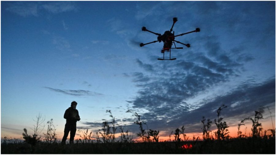 Moscova anunță unul dintre cele mai ample atacuri cu drone. Rusia afirmă că Ucraina a lansat 340 de aparate de zbor