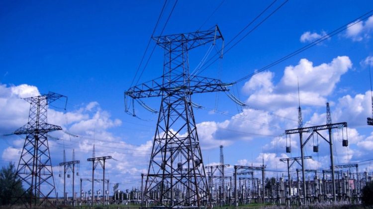 Importurile asigură peste jumătate din energia electrică pentru 30 iulie: Autoritățile recomandă consum rațional