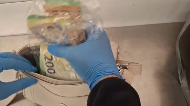 I-a eșuat planul! O moldoveancă a încercat să scoată din țară peste 25.000 de euro, dar a rămas fără ei