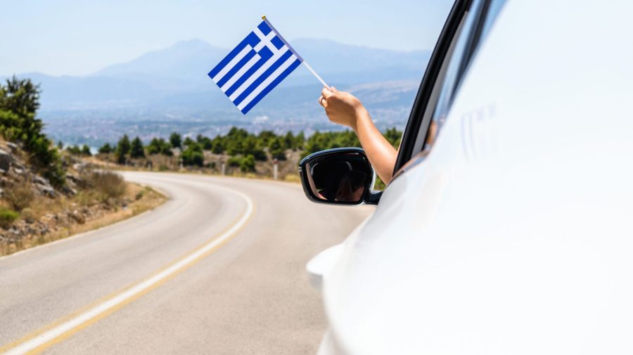 Plecați în Grecia cu mașina? Atenție la noile reguli de circulație și amenzile mai mari
