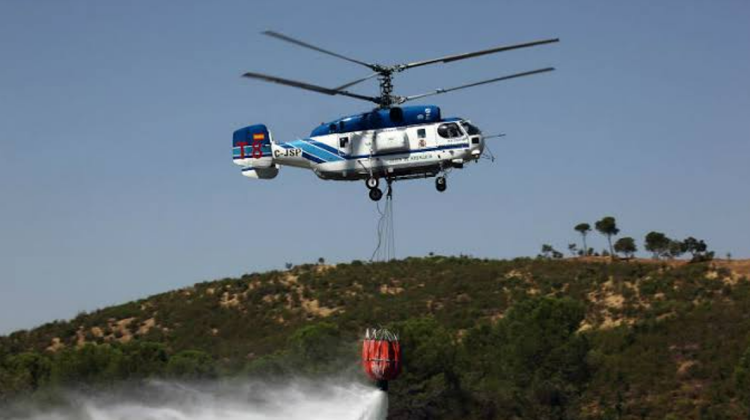 Incendiile pun Spania în dificultate: Lipsa elicopterelor rusești Kamov reduce cu până la 30% capacitatea de stingere