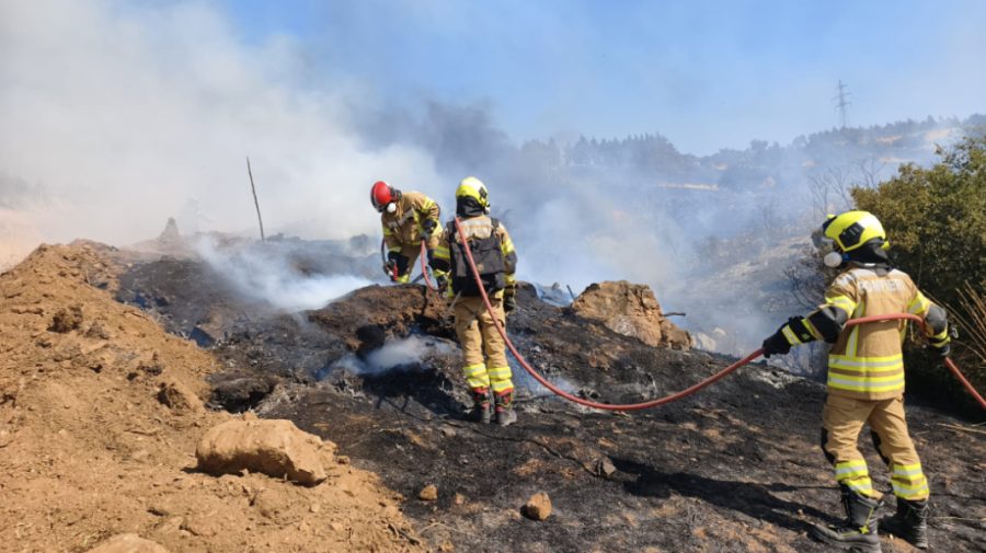 FOTO Pompierii moldoveni detașați în Grecia au prevenit extinderea unui incendiu către localitățile din apropiere