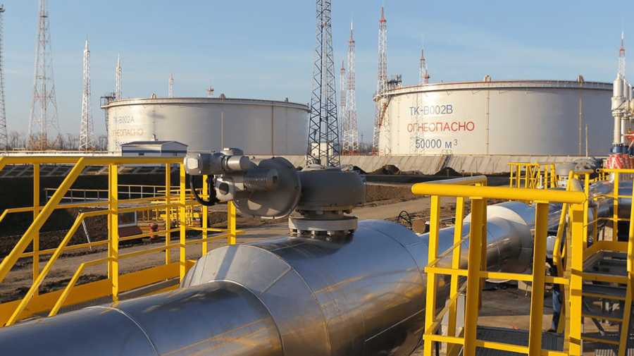 Kazahstanul reia exporturile de petrol prin Marea Neagră după suspendarea provocată de atacurile cu drone
