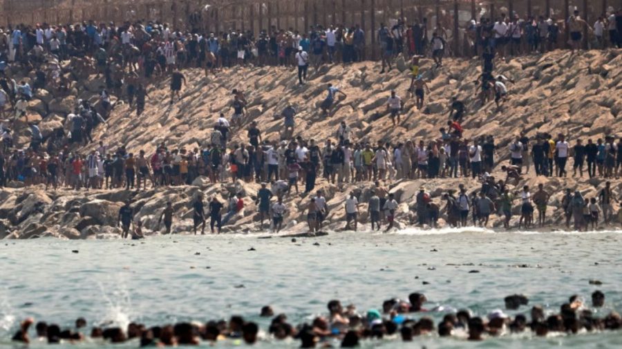 Spania se confruntă cu un nou val migrator: Peste 20.000 de persoane au intrat în Ceuta