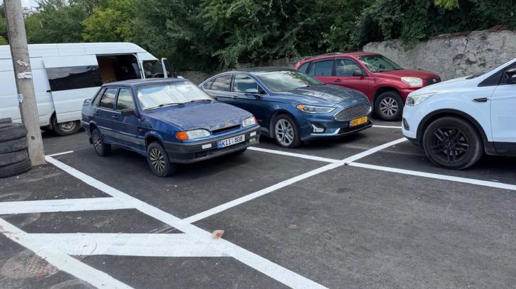 Parcări cu plată, roți blocate și mașini evacuate: ce pregătește Guvernul