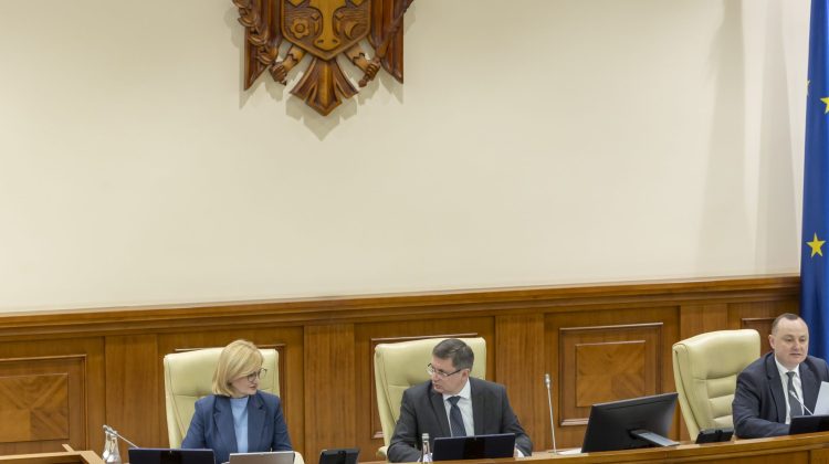 Scurt „blackout” în Parlament. Grosu: „Resetați cartelele!”