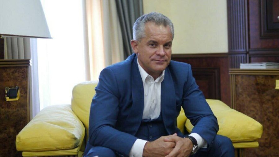 Plahotniuc urmărește ședința Parlamentului? Reacția fostului lider PDM după ce i-a fost rostit numele de Grosu și Tofan
