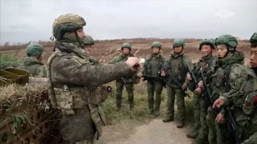 Zelenski susține că Rusia își completează trupele cu soldați din Phenian: 30.000 de militari vor ajunge pe front