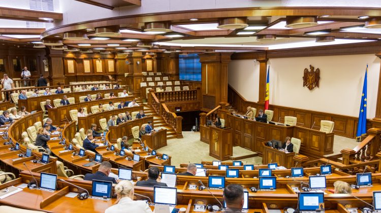 Promo-LEX: 100% lipsă de transparență la ședința Parlamentului de pe 28 iulie. Din 88 deputați prezenți, au votat 90