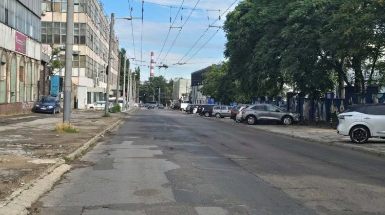 Încep lucrările de reparație pe strada Mitropolit Dosoftei din Capitală: Circulația va fi suspendată parțial