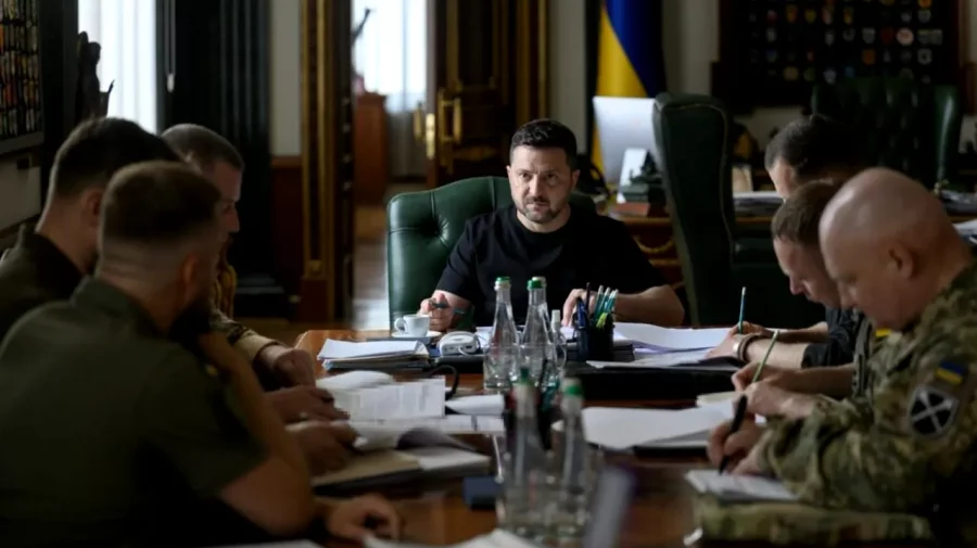 Tentativă de asasinat asupra unui comandant al armatei ucrainene. Zelenski: Vom răspunde acestui atac