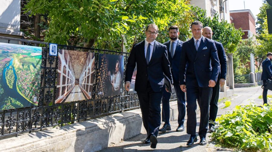 Premierul Tofan a ajuns la București. Va discuta cu oficialii români despre infrastructură și energie