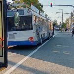 Atenție, circulația troleibuzelor pe bulevardul Renașterii Naționale este afectată. Ce s-a întâmplat