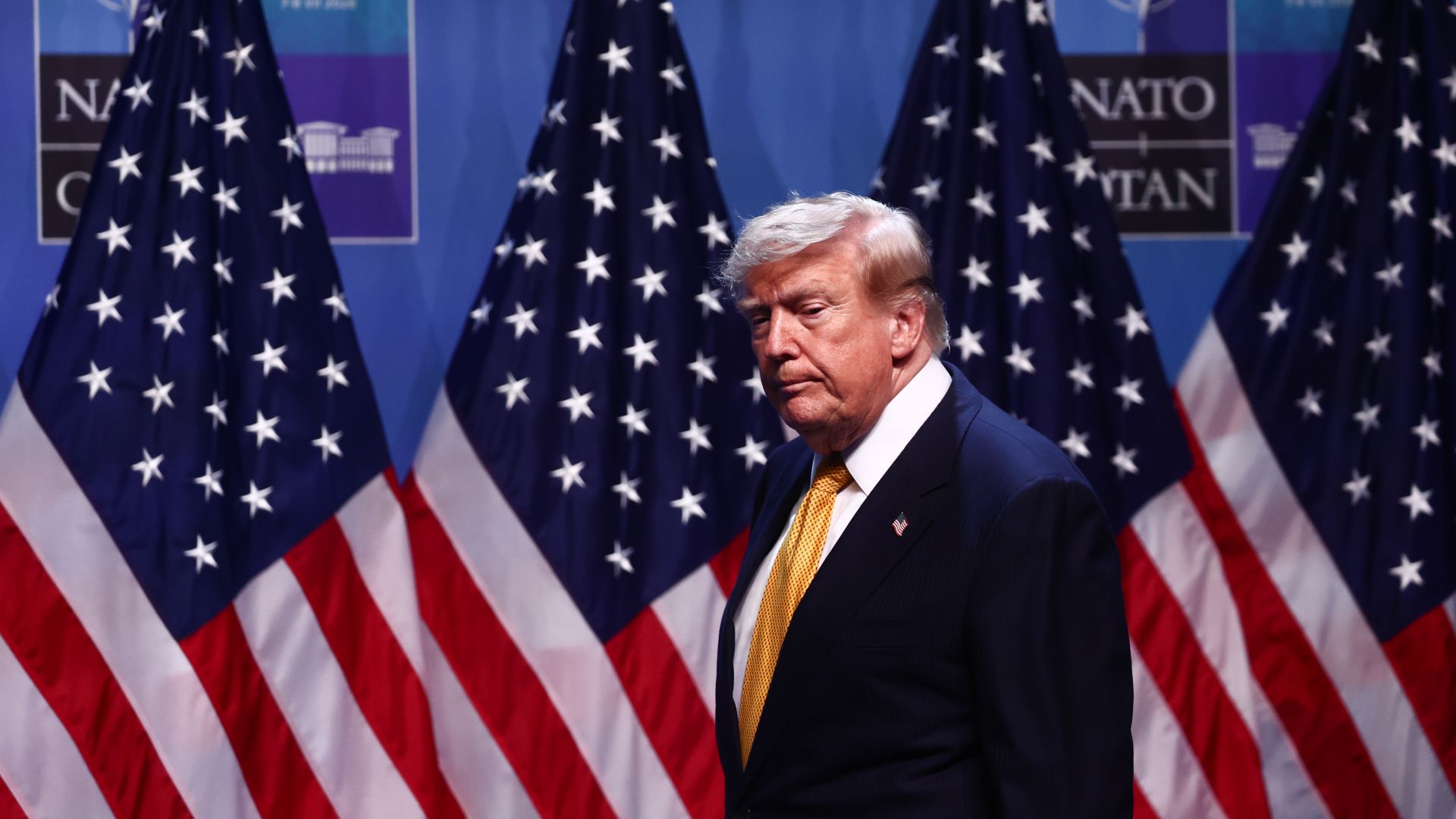 „Ce naiba trebuie să fac? Să mai bombardez puţin Iranul?” Trump afirmă că strâmtoarea Ormuz este teritoriu american
