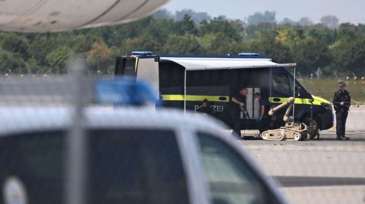 Drona descoperită pe un aeroport din Germania era echipată cu un dispozitiv exploziv, confirmă anchetatorii