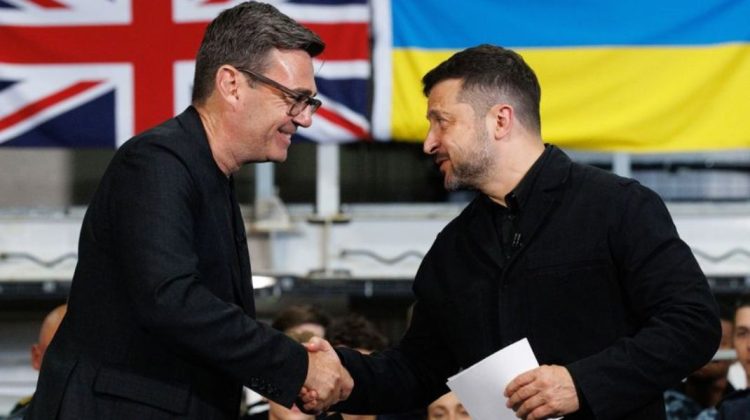 Premierul britanic merge în prima sa vizită la Kiev. Londra va permite partajarea unor informații despre racheta Scalp