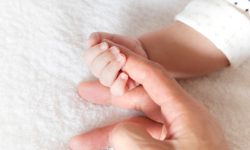 FOTO La 39 de ani, a devenit mamă pentru a cincea oară! Fetița s-a născut perfect sănătoasă