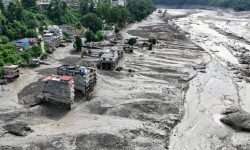 Bilanțul inundațiilor devastatoare din Nepal: cel puțin 160 de morți și sute de străini dați dispăruți