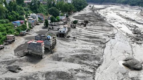 Bilanțul inundațiilor devastatoare din Nepal: cel puțin 160 de morți și sute de străini dați dispăruți