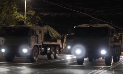 Tehnica militară și zeci de ofițeri, scoși aseară în PMAN. VIDEO de la repetiția înainte de parada Independenței