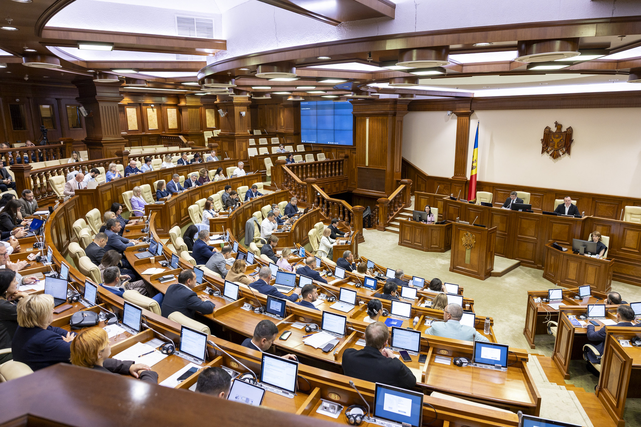 „Cine v-a influențat să înaintați acest amendament?” Judecătorii și procurorii pot lucra mai mult, după pensionare
