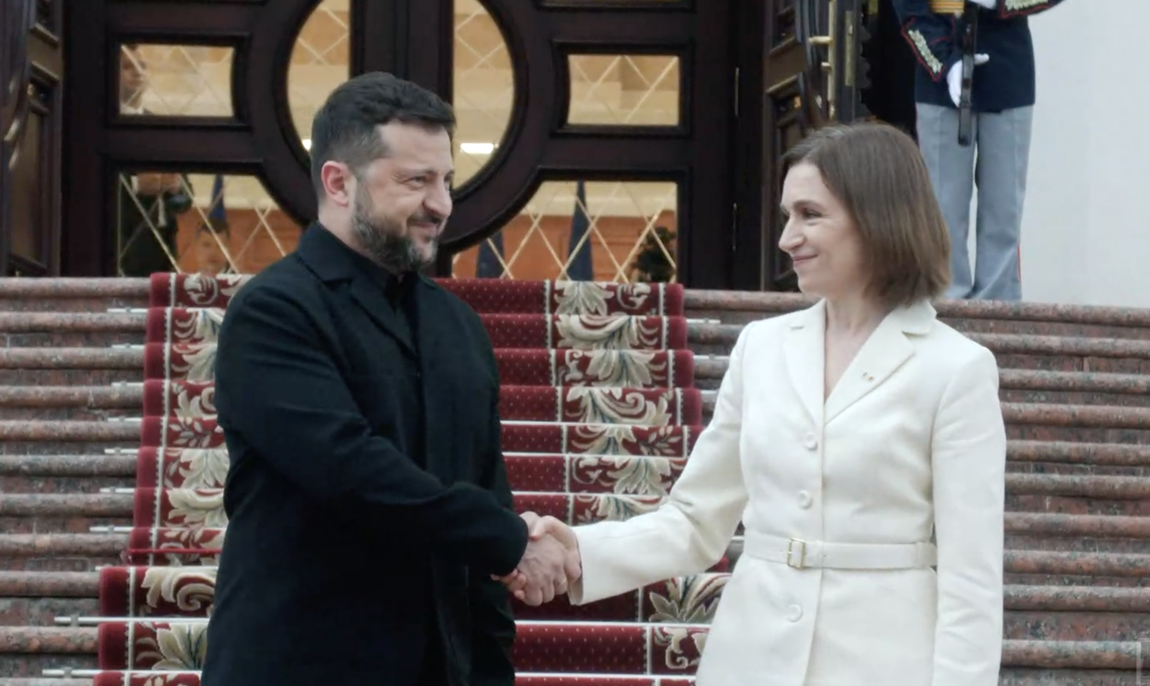 VIDEO Zelenski a ajuns la Chișinău. Începe trilaterala Moldova – România – Ucraina