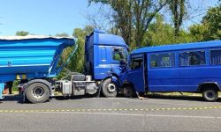 Noi detalii despre accidentul violent de la Ungheni: 15 pasageri, transportați la spital