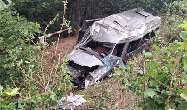 Șoferița care ar fi provocat accidentul grav de la Strășeni, soldat cu un mort și 15 răniți, a fost reținută