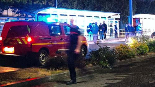 VIDEO Un șofer a intrat cu mașina într-un grup de pietoni în Franța: Un mort și zece răniți