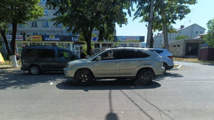 Camenca: O fetiță de 8 ani, în stare gravă, după ce a fost lovită de o mașină