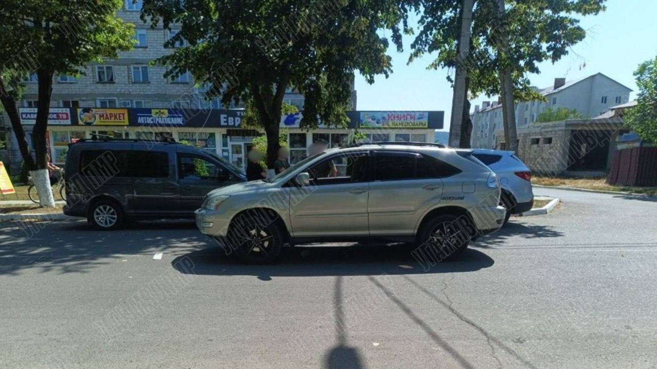 Camenca: O fetiță de 8 ani, în stare gravă, după ce a fost lovită de o mașină