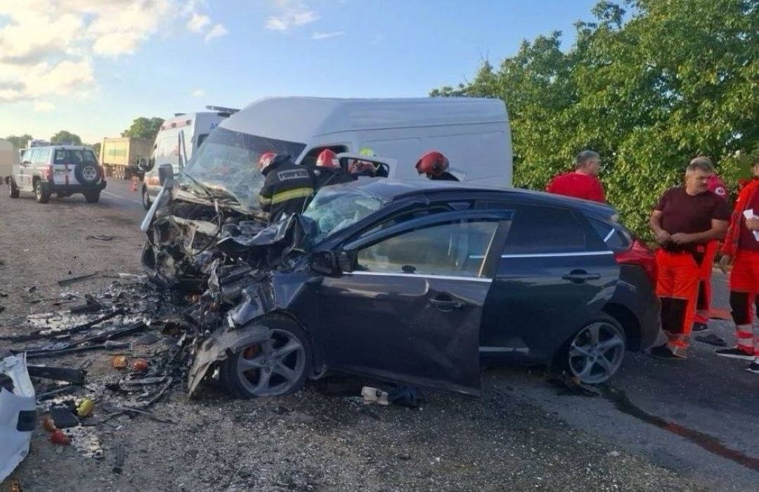 Impact mortal la Corlăteni: O femeie de 50 de ani a murit, iar un bărbat a ajuns la spital